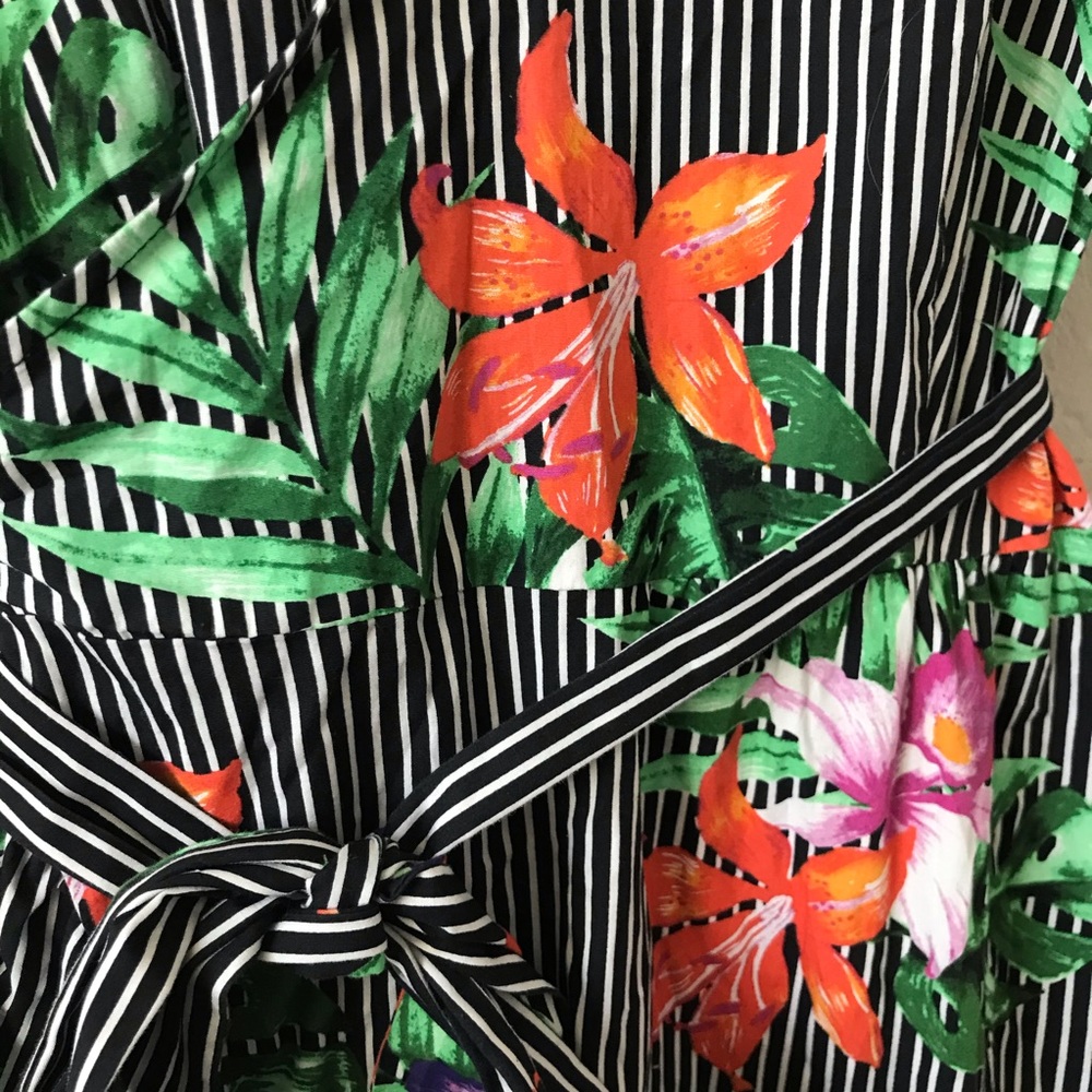 💫WHO WHAT WEAR Tropical Wrap Asymmetrical Dress M - Picture 6 of 9